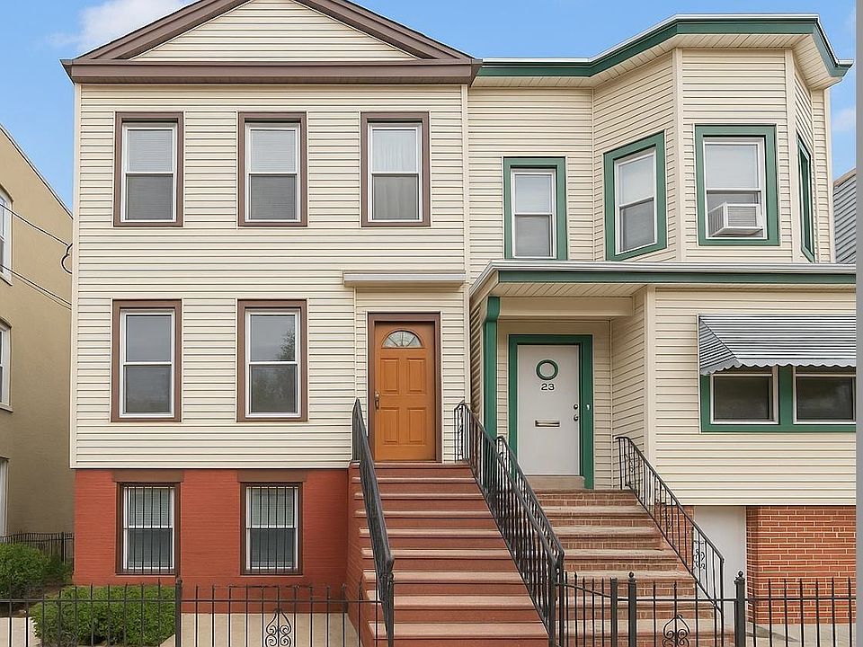 1st image of 23 Vroom St #1
