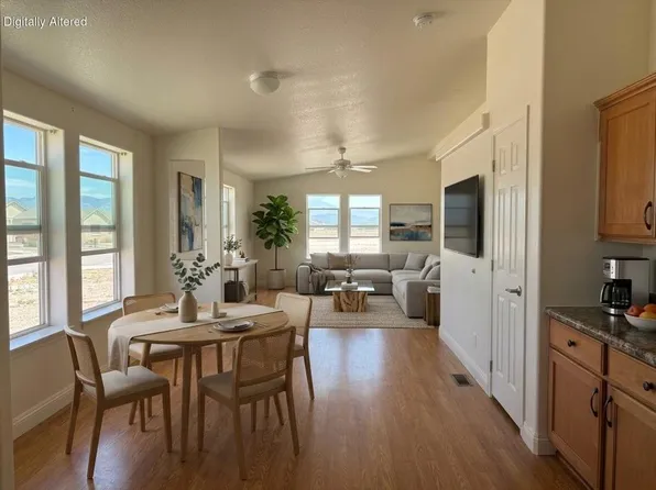 2372 Oahu Ln, Thermal, CA 92274