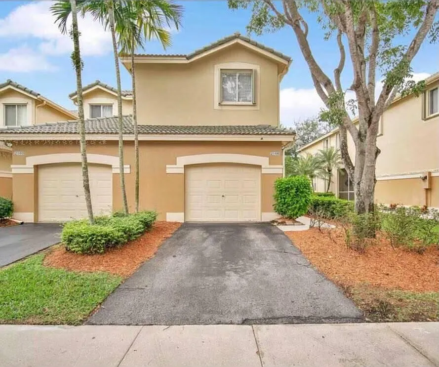 4 bed, 2.5 bath, 1851 sqft, $4,200 — Photo 1