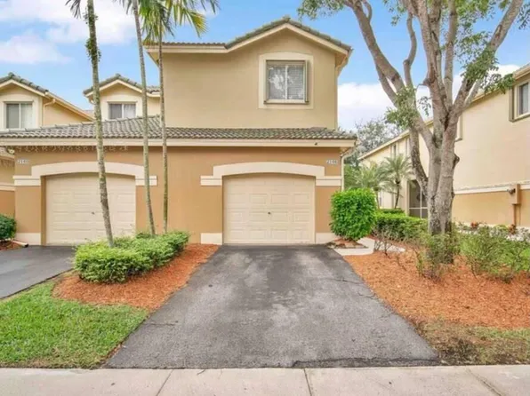 2166 Hacienda Ter, Fort Lauderdale, FL 33327