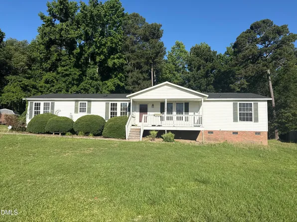 8401 Kenridge Ln, Fuquay Varina, NC 27526