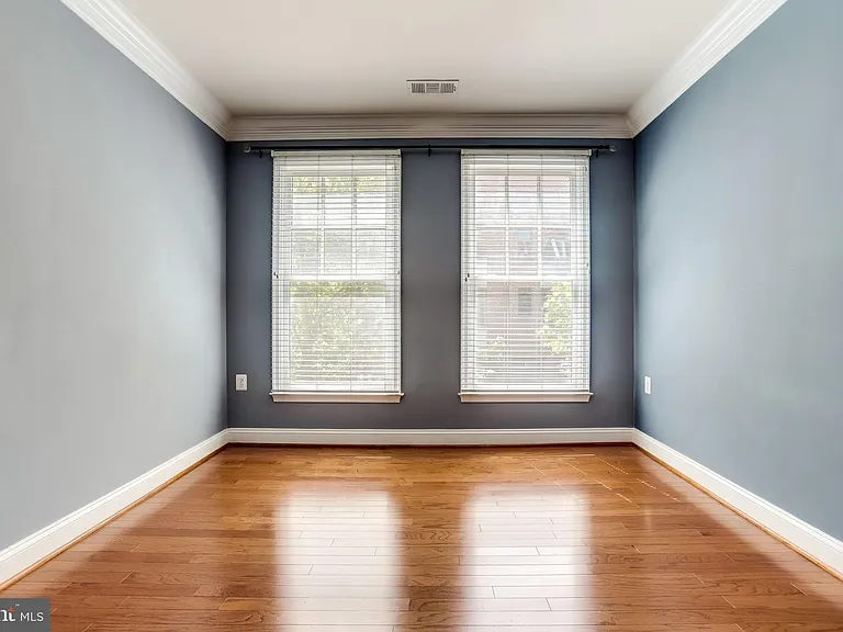 1115 Cameron St #208 — Photo 36
