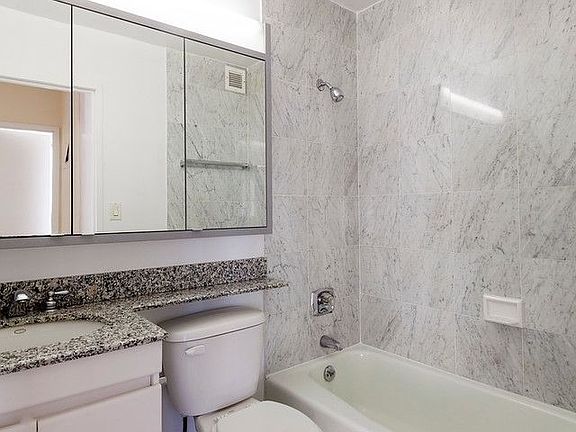 3rd image of 245 E 44th St APT 9D