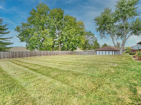 3rd image of 5663 Cobblegate Dr Unit 5