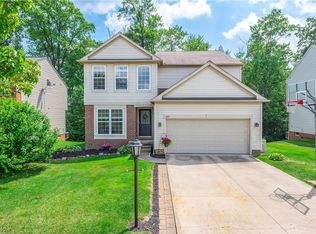 687 Cornell Dr, Broadview Heights, OH 44147