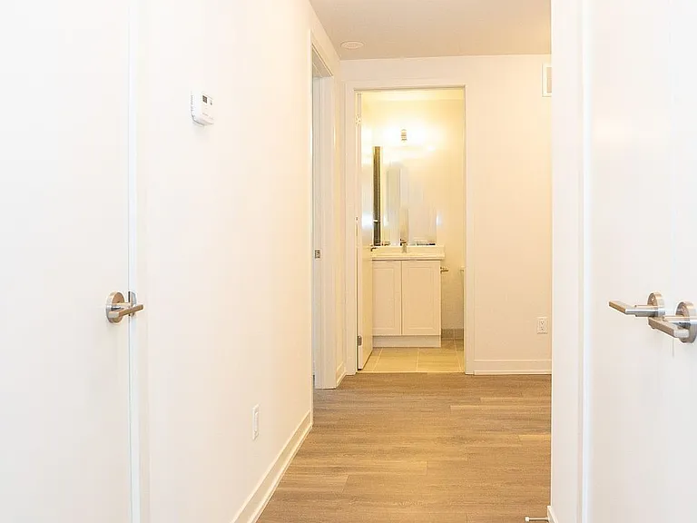 58 Sky Harbour Dr #405 — Photo 2