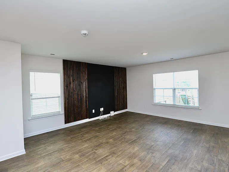 352 Sandbach Rd — Photo 14