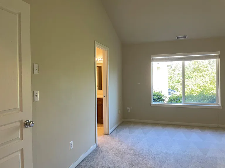 347 NW 207th Ave — Photo 16
