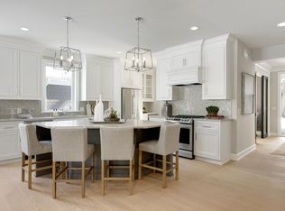 18094 Dell Dr, Eden Prairie, MN 55347