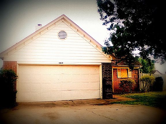 3rd image of 5819 Hickory Nutt Ln