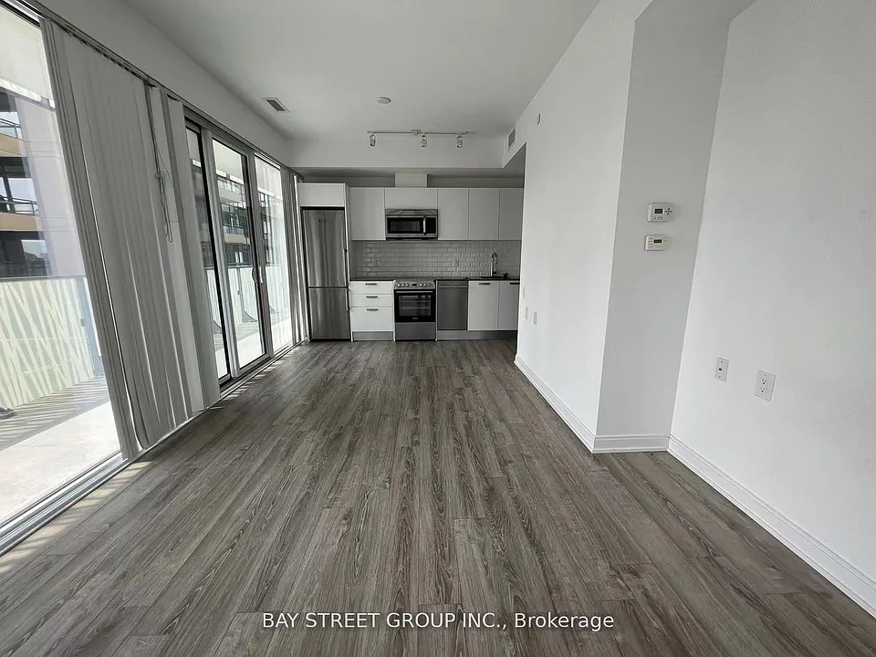42 Charles St E #1704