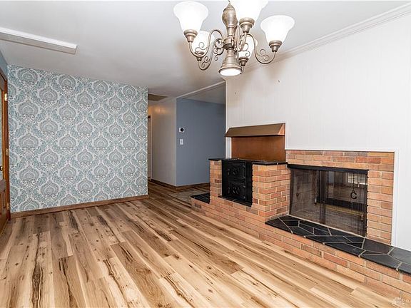5th image of 450 Sunnycliff Pl