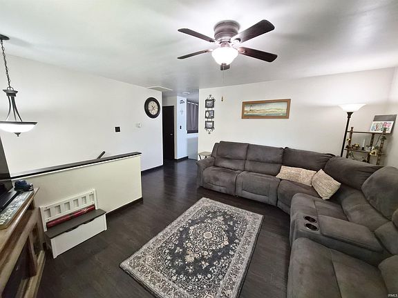 4th image of 1608 Hickory Pl