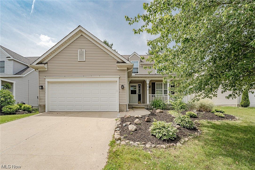 223 Woodbridge Ln, Chardon, OH 44024 | Zillow