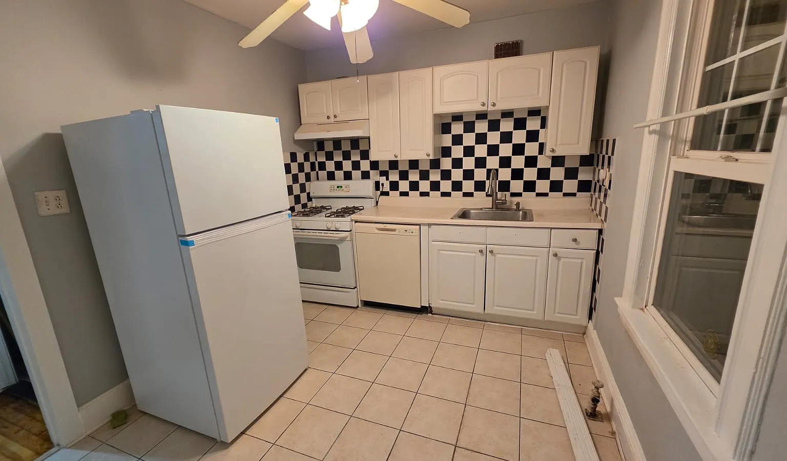 3 bed, $2,600 — Photo 3