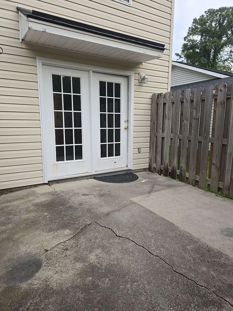 Savannah 2 Bed Townhome for Rent — Photo 3