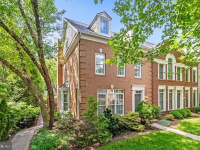 429 Park Ave, Falls Church, VA, 22046