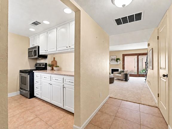 3rd image of 4848 El Cemonte Ave APT 3