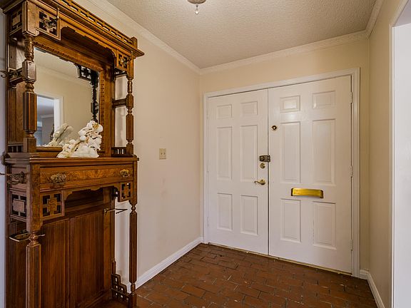 4th image of 3710 Greystone Dr