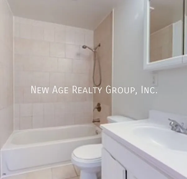 4924 Chestnut St #3 — Photo 8