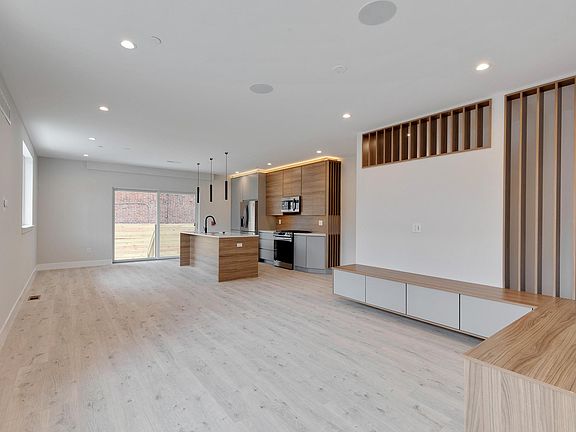 3rd image of 1601 S 22nd St APT 1