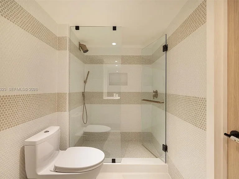 2301 Collins Ave #526 — Photo 20