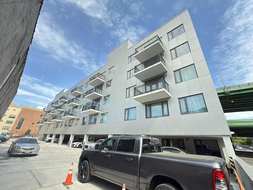 6020 3rd Ave, Brooklyn, NY - More