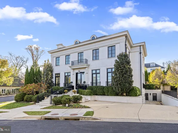 2109 Dunmore Ln NW, Washington, DC 20007