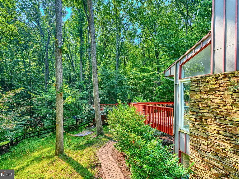 2101 Tufton Ave — Photo 45