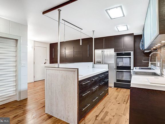 4th image of 1718 P St NW APT 307