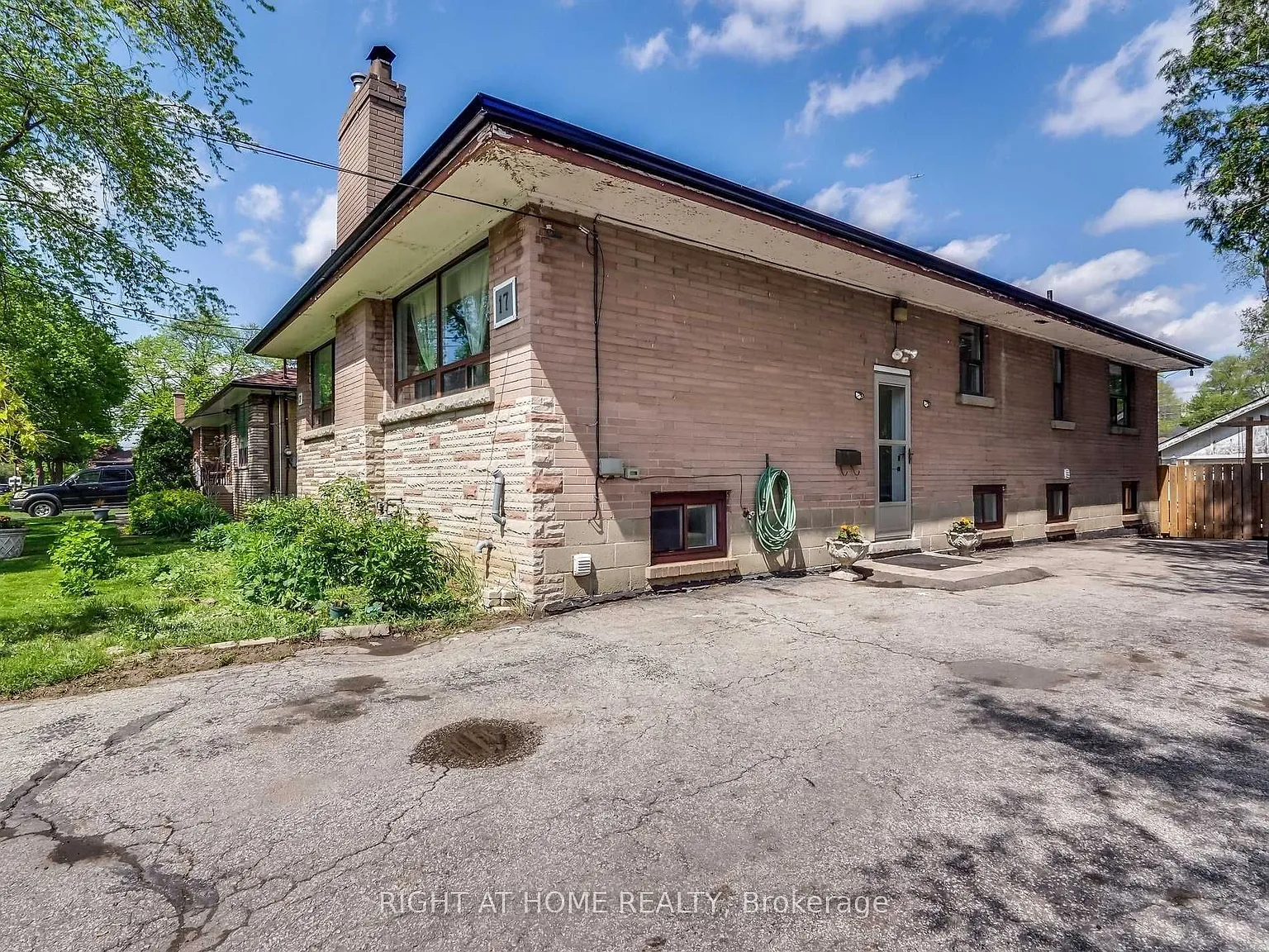 4 bed, $3,150 — Photo 2