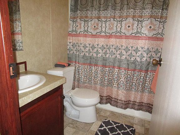 2nd image of 140 Vevay Dr S