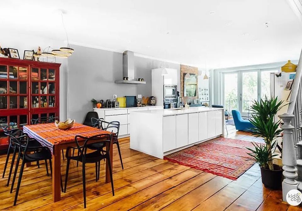 1st image of 450 De Graw St #1