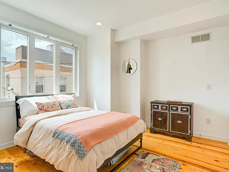 1509 S Dorrance St — Photo 13