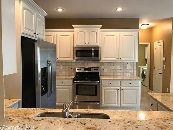 3rd image of 2401 Willowbrook St