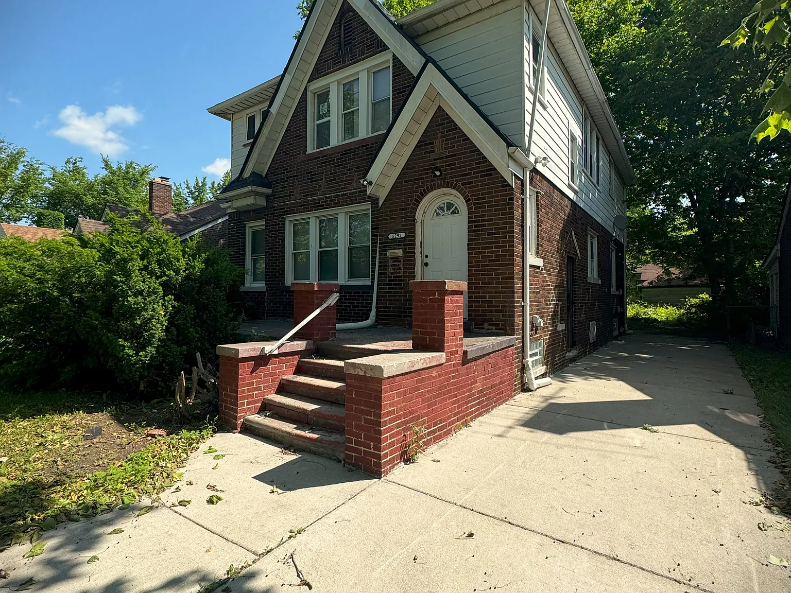 Now Leasing! 5292 Dickerson Ave, Detroit, MI 48213 — Photo 1