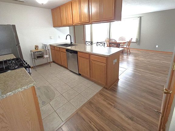 3rd image of 6314 Lanterne Dr