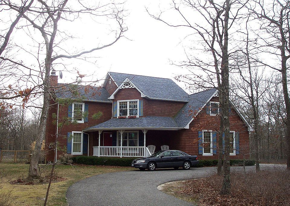 1st image of 15 Red Creek Cir
