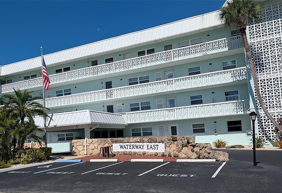 1st image of 325 N CAUSEWAY #208D