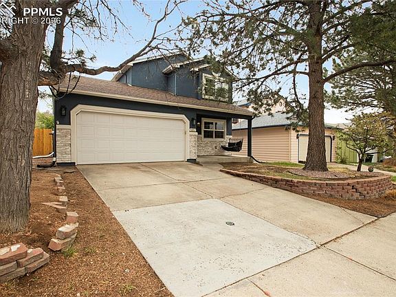 4th image of 5857 Wisteria Dr