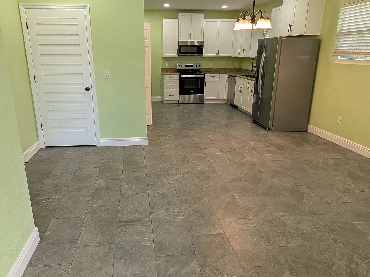2 bed, 978 sqft, $1,500 — Photo 2
