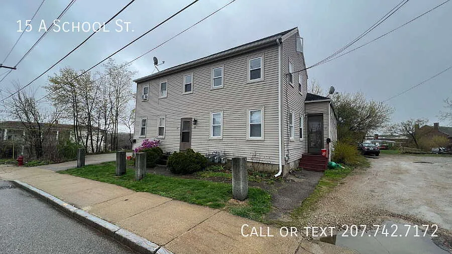 1 Bedroom Downtown Dover w/ Office Space — Photo 2