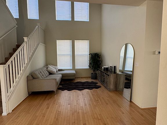 5th image of 21915 46th Pl S