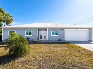 3557 Sea Holly Ln, Saint James City, FL 33956