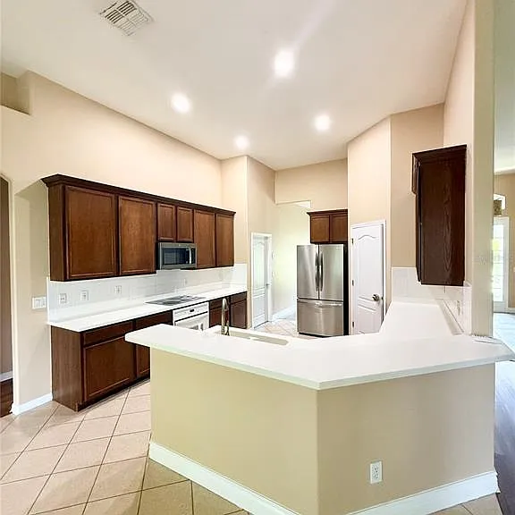 27202 Fordham Dr — Photo 6