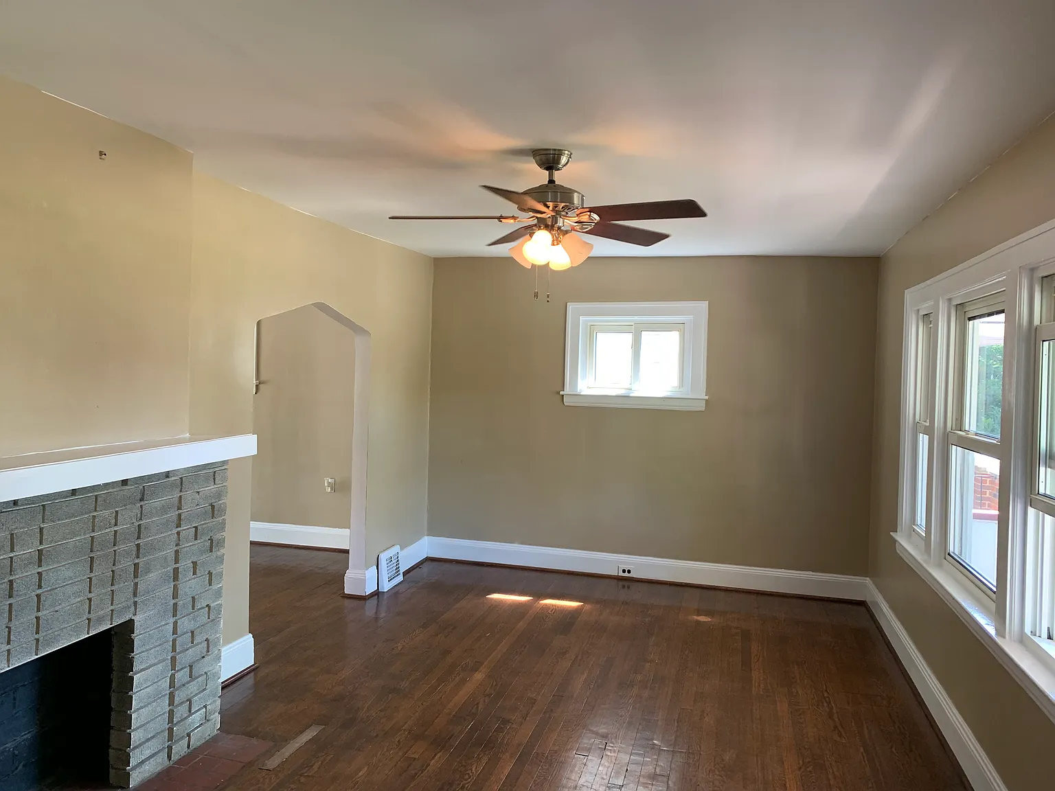 3 bed, 1170 sqft, $1,500 — Photo 1