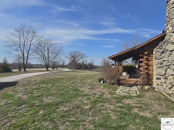 4th image of 34855 Strawberry Rd