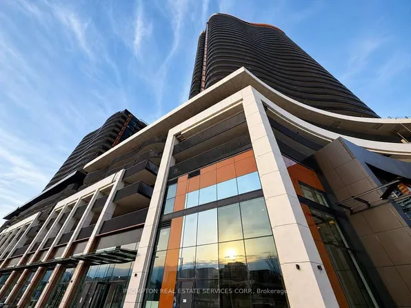 68 Esther Shiner Blvd, Toronto, ON