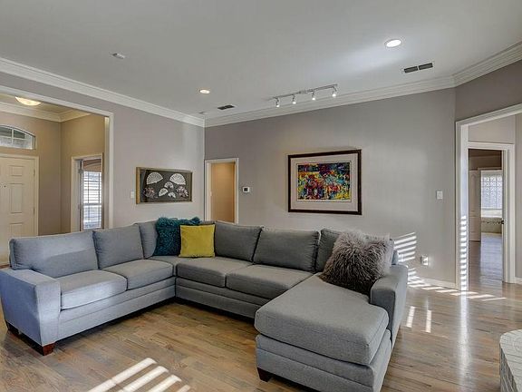 3rd image of 6133 Woodgarden Ln