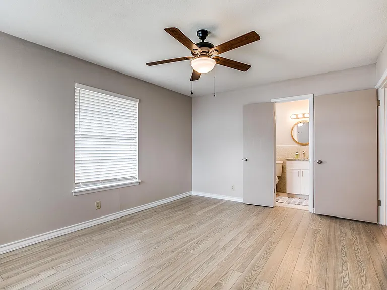 5715 Angie Pl — Photo 17